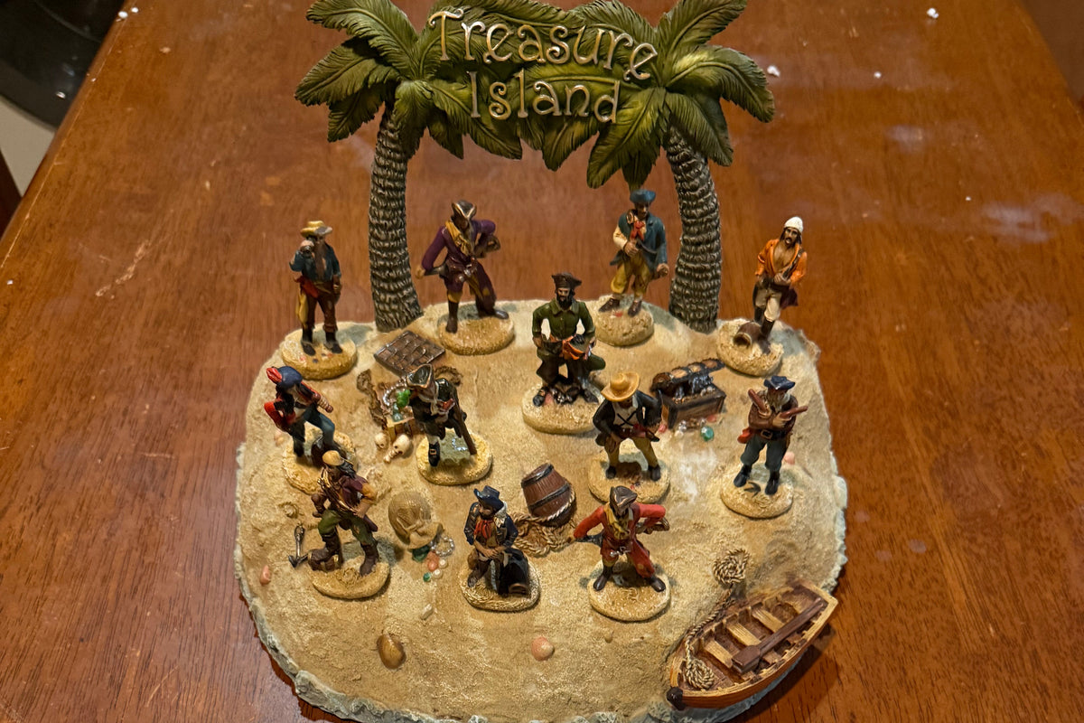 Treasure Island Figurines Set