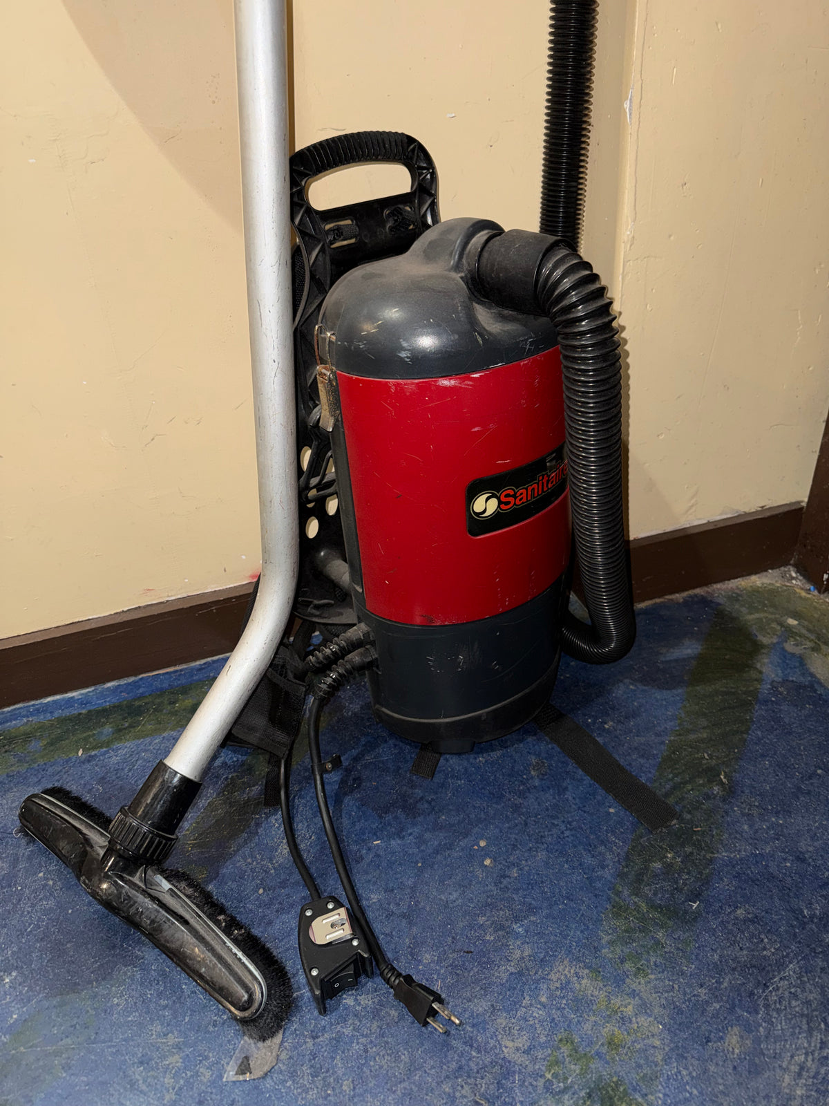 Sanitaire Backpack Vacuum