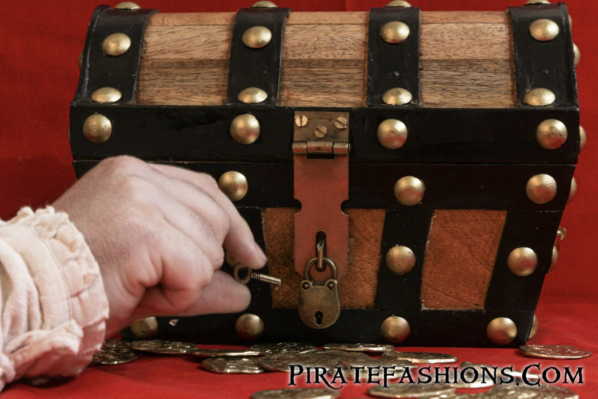 Pirate&#39;s Plunder Treasure Chest